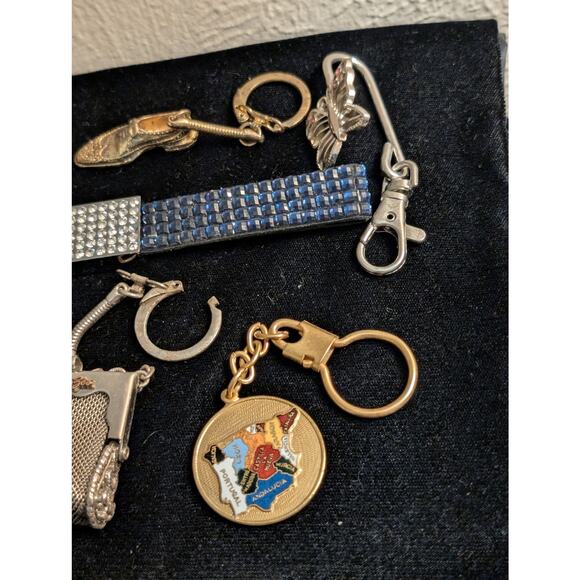 Lot of Key Chains - Picture 6 of 7
